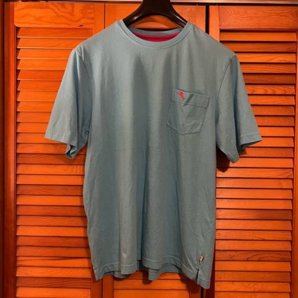 tee- size: M